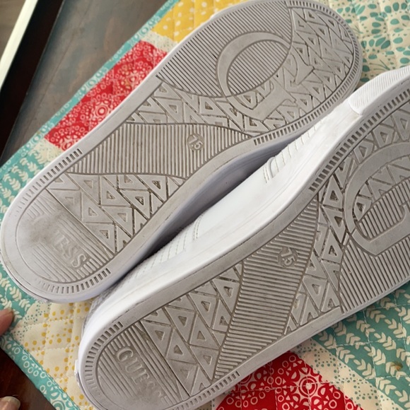 Women’s Guess Sneakers size 7.5 - Picture 8 of 8